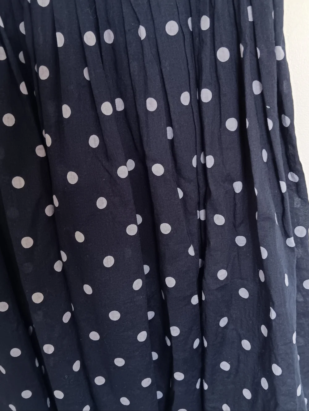 Sleeveless Navy & Gray Polka Dot Fit-and-Flare Dress Soft Pleated Skirt V-back - Picture 4 of 8